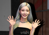 [포토] 가수 청하 "2번째 정규앨범 나왔어요"