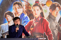 [포토] 외계인 연출 맡은 최동훈 감독