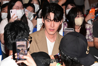 [포토] 김우빈, 심장쿵쿵 눈맞춤