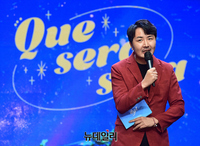 [포토] 아일리원 소개하는 개그맨 이영식