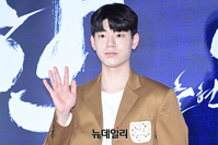 [포토] 한산 배현성, 훈훈한 인사