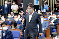 [포토] 입장하는 권성동 국민의힘 원내대표