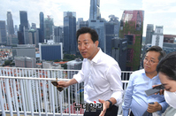 [포토] 싱가포르 공공주택 시찰하는 오세훈 서울시장-김헌동 SH사장