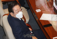 [포토] 본회의 참석한  이재명 민주당 의원