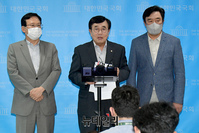 [포토] 기자회견 갖는 서병수 국민의힘 전국위원회 의장