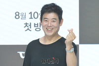 [포토] 배우 성동일 "당소말, 많이 기대해주세요"