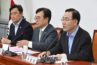 [포토] 상임전국위원회 참석한 주호영 비대위원장