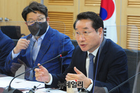 [포토] 국회 찾은 유정복 인천광역시장