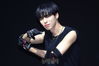 [포토] 씨아이엑스 BX, 포즈도 멋있게