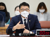 [포토] 답변하는 장상윤 교육부 차관