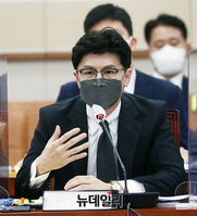 [포토] 의원들의 질문에 답하는 한동훈 법무부 장관