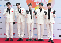 [포토] 투모로우바이투게더, 흰색 수트 입은 꽃미남들