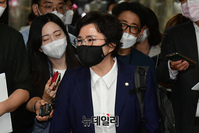 [포토] 비공개 의총 참석한 조수진 국민의힘 의원