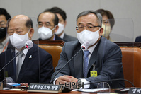 [포토] 답변하는 김종철 대통령경호처 차장