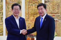 [포토] 김진표 국회의장 예방한 이재명 민주당 대표