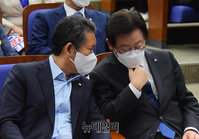 [포토] 대화 나누는 이재명·정청래