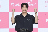 [포토] 법대로사랑하라 오동민, 포즈도 힘차게