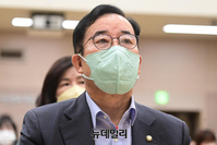 [포토] 스마트복지 체험 행사 찾은 박성중 의원