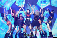 [포토] 강렬한 무대 선보이는 엔믹스, 싱글앨범 '엔트워프' 발매