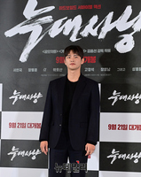 [포토] 늑대사냥 서인국 "극장서 관람할 준비 됐나요?"