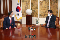 [포토] 환담 나누는 김진표·주호영