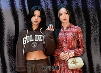 [포토] 여자아이들 소연-슈화 "팝업 오픈 축하해요"