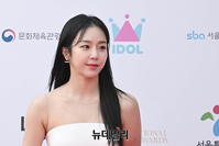 [포토] 레드카펫 찾은 김예원, 오늘도 예쁨