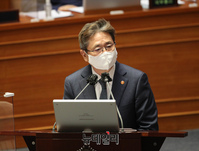 [포토] 대정부질문서 답하는 박보균 문화체육관광부 장관