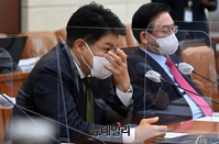 [포토] 행안위 참석한 장제원 국민의힘 의원