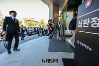 [포토] 헌법재판소 향하는 한동훈 법무부 장관