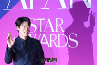 [포토] 에이판스타어워즈 레드카펫 밟은 진선규