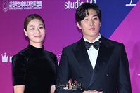 [포토] 강경준·장신영 부부, 포즈도 다정하게