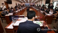 국감 나오는 우오현 SM그룹 회장…민간임대 변칙분양 논란, 왜