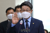 [포토] 2022년도 국감, 증인 선서하는 이흥교 소방청장