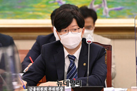 [포토] 답변하는 김소영 금융위원회 부위원장