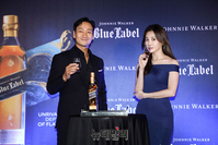 [포토] 부산 영화의전당 행사장에 등장한 박해수-유라