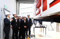 [포토] 서울시청 서소문청사 수소충전소 준공식 참석한 오세훈-한화진