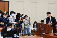 [포토] 정무위 국감 참석한 최형록 발란 대표