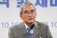 [포토] 역사교육정상화 시민연대 출범식, 축사하는 이영훈 교장