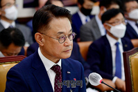 [포토] 답변하는 이종국 주식회사 에스알 사장