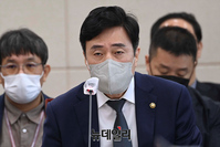 [포토] 국정감사 출석한 안형환 방통위 부위원장