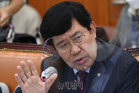 [포토] 보훈급여금 예산 관련 발언하는 윤창현 의원