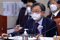 [포토] 국감 출석한 권기영 한국에너지기술평가원장