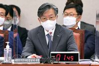 [포토] 국회 출석한 유정열 대한무역투자진흥공사 사장
