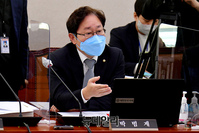 [포토] 기동민·조정훈 설전에 참전한 박범계