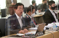 [포토] 경기도 자료제출 지적하는 이만희 의원