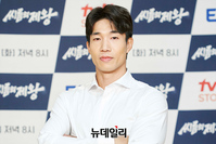 [포토] 홍범석 "씨름의제왕으로 만나요" 