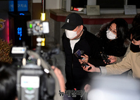 [포토] 출소 직후 택시 탄 대장동 핵심인물 유동규