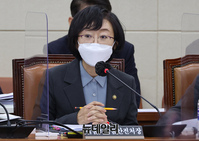 [포토] 답변하는 오유경 식품의약품안전처장