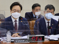 [포토] 국정감사 출석한 조규홍 보건복지부 장관